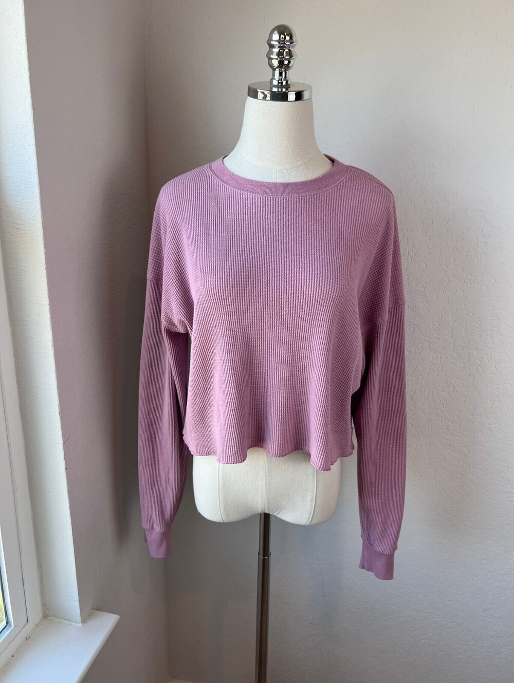 TNA Long Sleeve Waffle Knit Cropped T Shirt Size Small Lilac